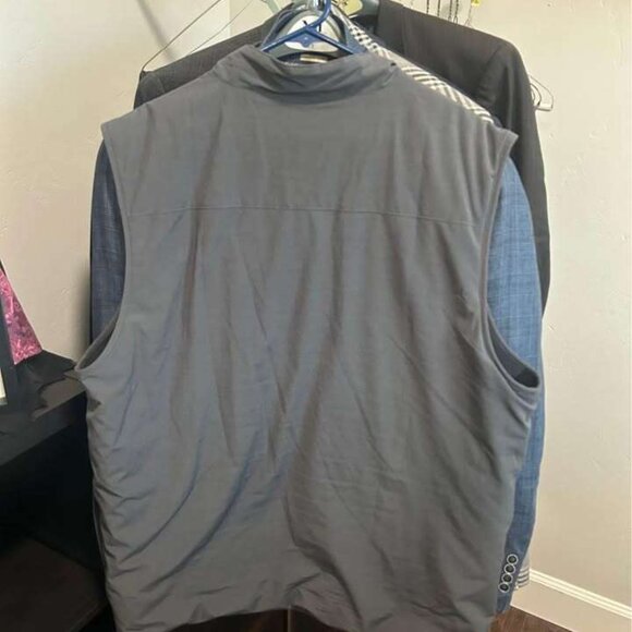 Men’s size XXL Travis Mathew Wanderlust Gray zip up Vest - Picture 2 of 3